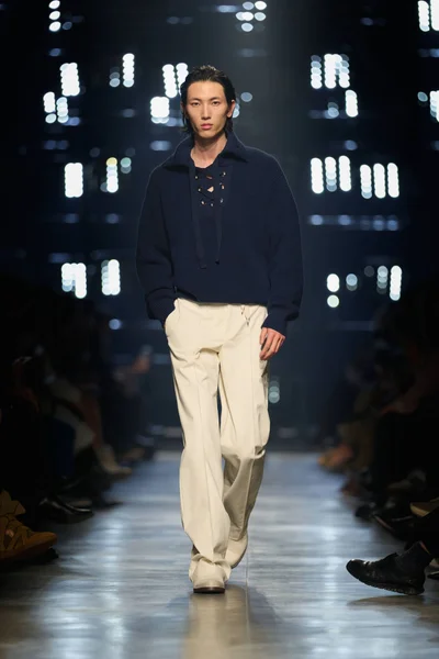 Look 46